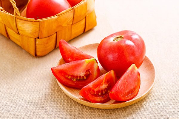 西红柿是水果还是蔬菜 西红柿的功效与作用